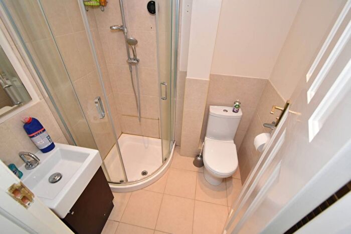5 Bedroom End Of Terrace House To Rent In Pinner, HA5
