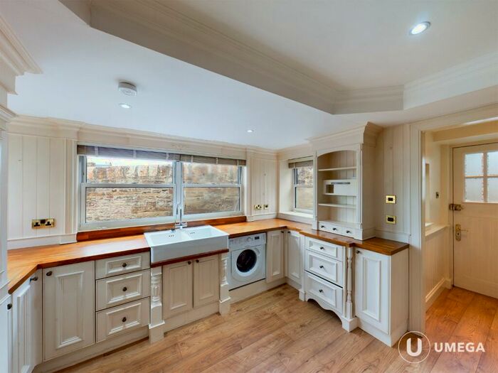 3 Bedroom Detached House To Rent In Craiglockhart Avenue, Craiglockhart, Edinburgh, EH14