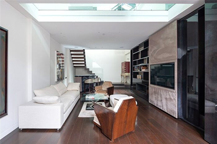 4 Bedroom Terraced House To Rent In Ledbury Road, Notting Hill, Kensington Amp; Chelsea, W11