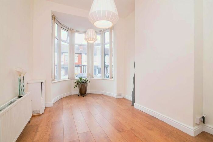 3 Bedroom Terraced House To Rent In Purley, Surrey, CR8