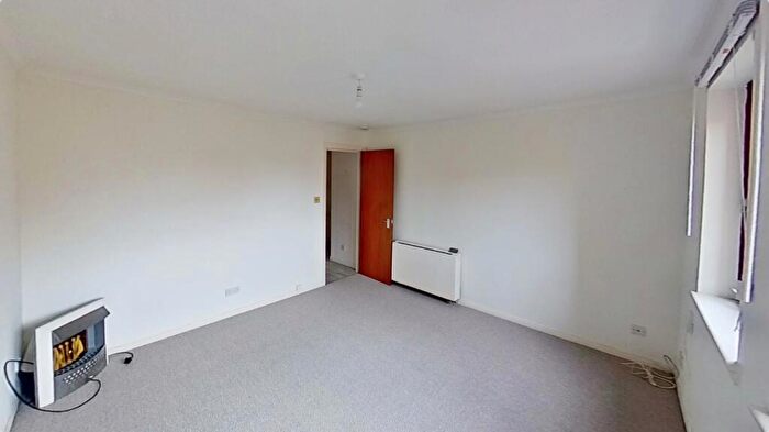 1 Bedroom Flat To Rent In Coxfield, Edinburgh, EH11
