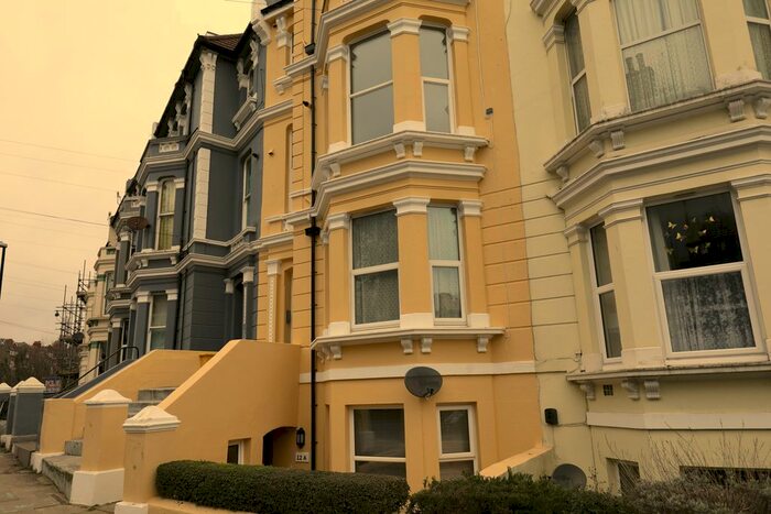 1 Bedroom Flat To Rent In Cornwallis Terrace, Hastings, TN34