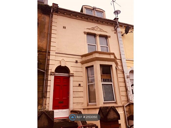 2 Bedroom Flat To Rent In Stapleton Road, Bristol, BS5