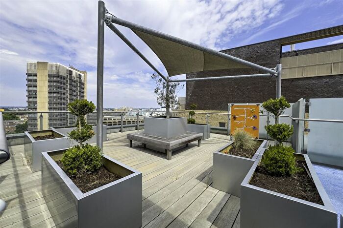 1 Bedroom Flat To Rent In Wandle Road, Croydon, CR0