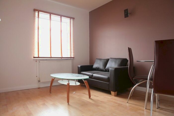 1 Bedroom Flat To Rent In Guildford Road, Ilford, IG3