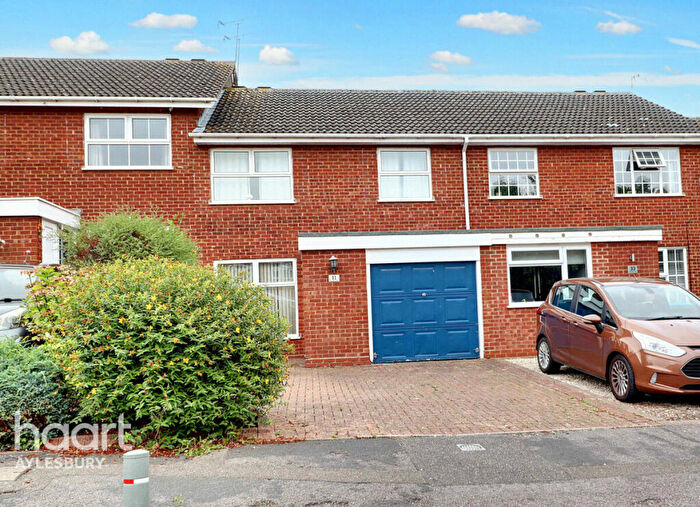 3 Bedroom Terraced House For Sale In Waivers Way, Aylesbury, HP21