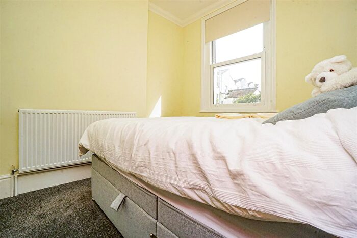 1 Bedroom Flat For Sale In Gensing Road, St. Leonards-On-Sea, TN38