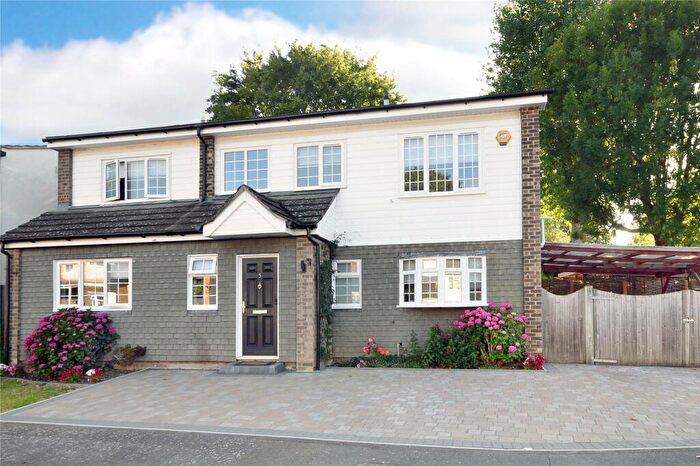 4 Bedroom Detached House For Sale In Artel Croft, Three Bridges, Crawley, RH10