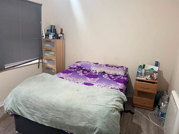 2 Bedroom Property To Rent In Birches Rise, West Wycombe Road, High Wycombe, HP12