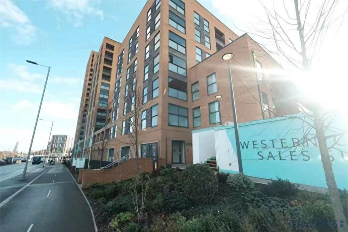 2 Bedroom Flat To Rent In Tidey Apartments, W3