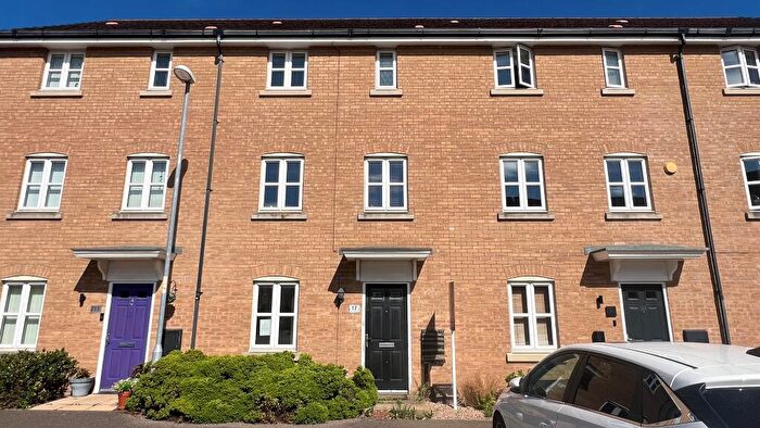 4 Bedroom Terraced House For Sale In Banks Crescent, Stamford, PE9
