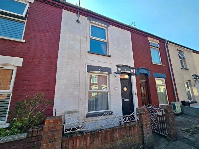 3 Bedroom Terraced House For Sale In Gatacre Road, Great Yarmouth, NR31