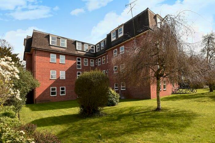 2 Bedroom Apartment To Rent In Brechin Court, Kendrick Rd, Reading, RG1