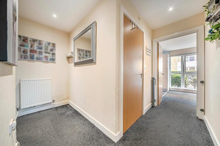 2 Bedroom Flat For Sale In Nicholls Close, Caterham, CR3
