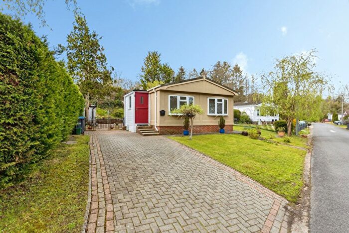 2 Bedroom Property For Sale In Lark Rise, Turners Hill Park, Turners Hill, Crawley, RH10