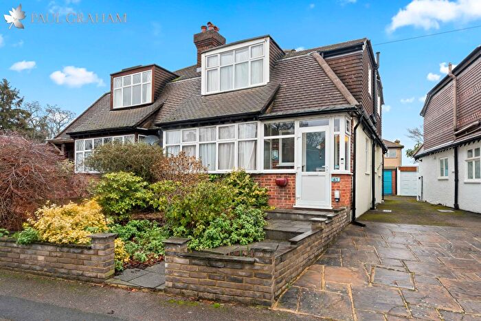 3 Bedroom Semi-Detached House For Sale In Queenswood Avenue, Wallington, SM6