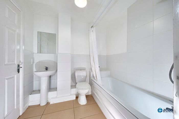 2 Bedroom Flat For Sale In The Spinnakers, Aigburth, L19