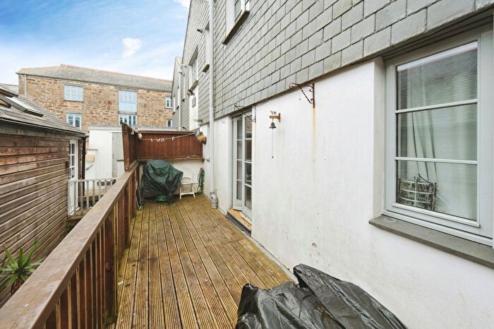 2 Bedroom Flat For Sale In High Street, Penzance, Cornwall, TR18