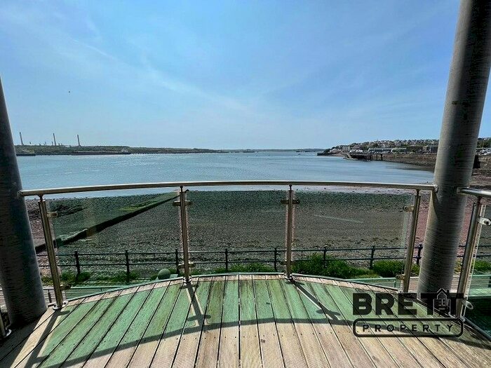 2 Bedroom Flat To Rent In Smoke House Quay, Milford Haven, Pembrokeshire., SA73