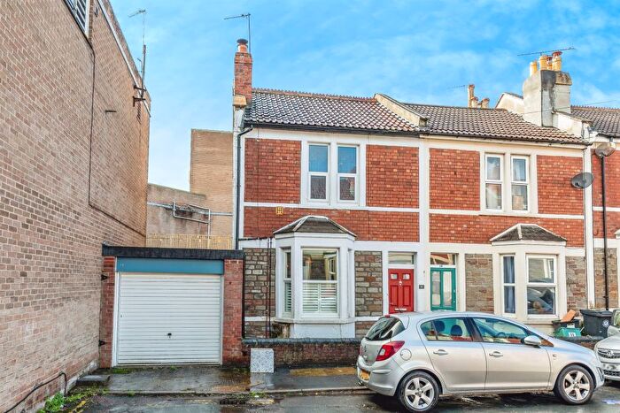 3 Bedroom End Terrace House For Sale In Ryde Road, Bristol, BS4