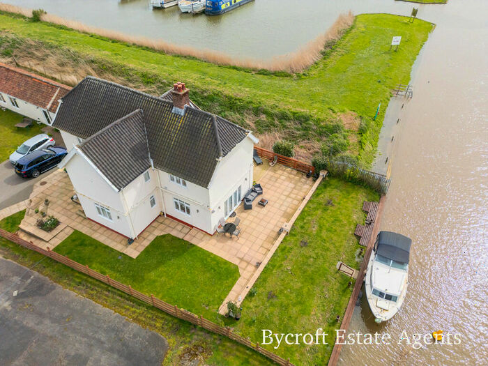 5 Bedroom Detached House For Sale In New Cut Bank Road, Haddiscoe, Great Yarmouth, NR31