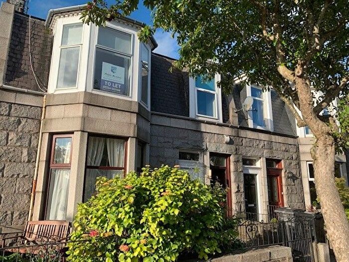 3 Bedroom Maisonette To Rent In Bedford Place, Old Aberdeen, Aberdeen, AB24