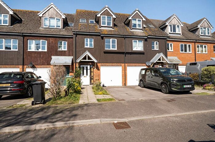 4 Bedroom Terraced House For Sale In Monterey Gardens, Bognor Regis, PO21