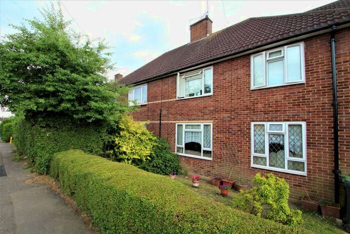 1 Bedroom Flat To Rent In Chequers Road, Loughton, IG10