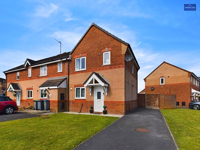 2 Bedroom End Of Terrace House For Sale In Elmridge Crescent, Blackpool, FY2