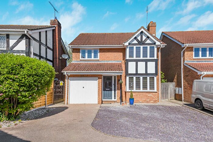 4 Bedroom Detached House To Rent In Kingfisher Close, Stanstead Abbotts, SG12