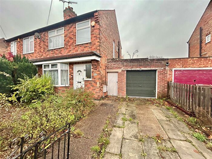 3 Bedroom House To Rent In Radford Bridge Road, Nottingham, NG8