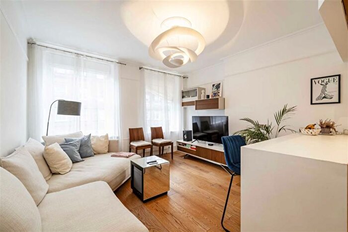 2 Bedroom Flat To Rent In Nottingham Place, Marylebone, W1U