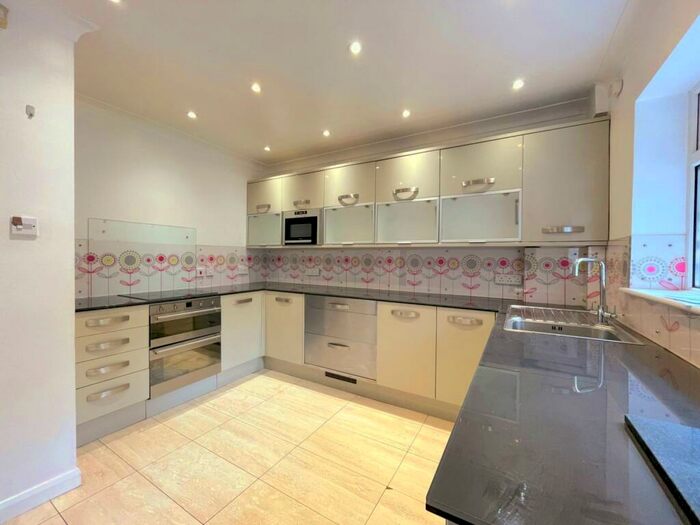 3 Bedroom Terraced House To Rent In Tresco Close, Bromley, BR1