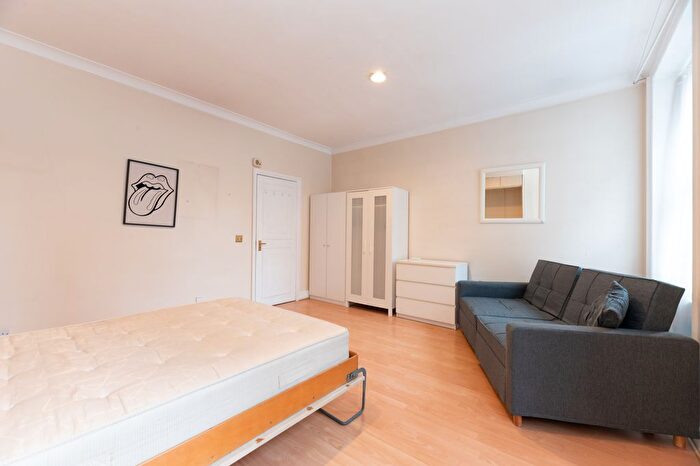 Studio To Rent In London, W1G