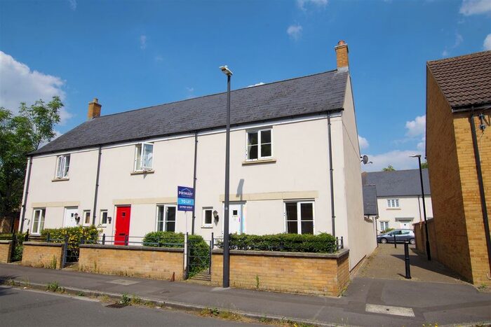 2 Bedroom End Of Terrace House To Rent In Portland Avenue, Old Town, SN1