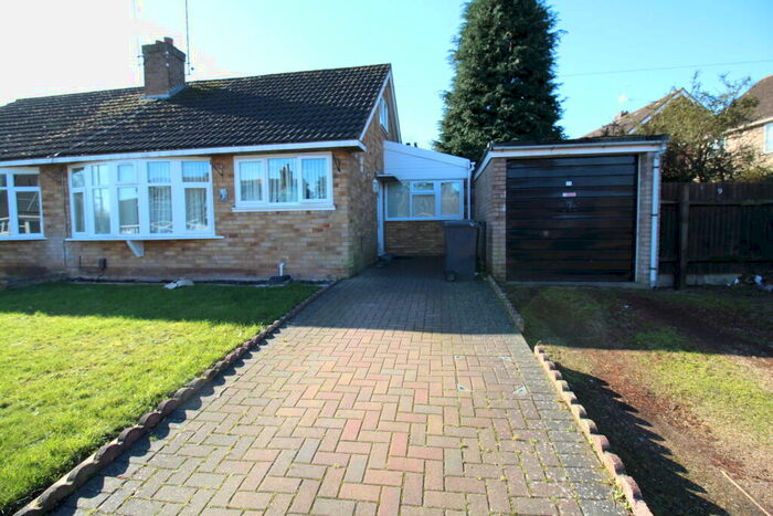 5 Bedroom Semi-Detached House To Rent In Offa Drive, Kenilworth, CV8