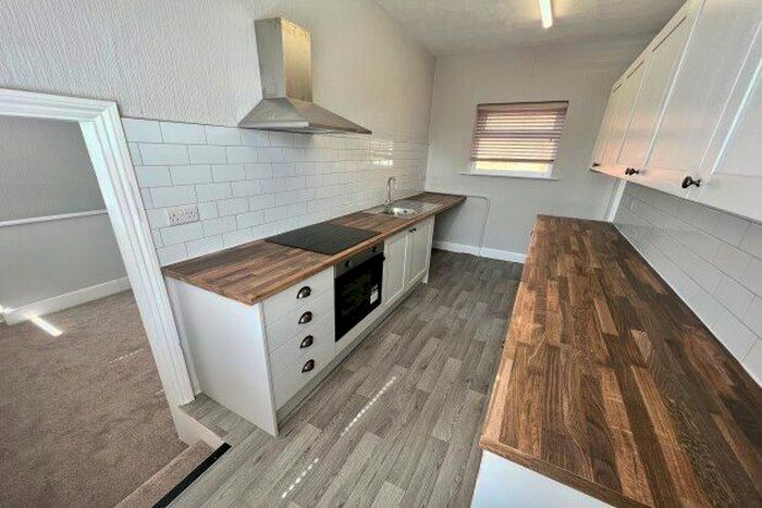 3 Bedroom Flat To Rent In Barkers Butts Lane, Coventry, CV6