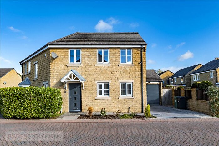 4 Bedroom Detached House For Sale In Holly Road, Scissett, Huddersfield, West Yorkshire, HD8