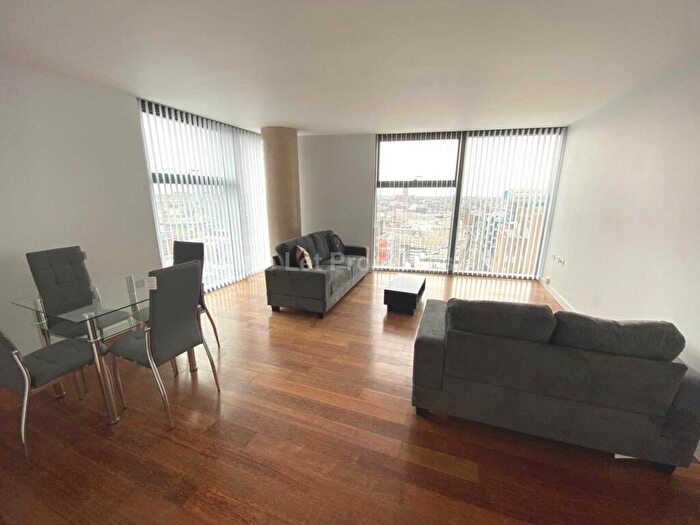 2 Bedroom Apartment To Rent In West Tower, Liverpool, L3