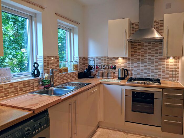 2 Bedroom Property To Rent In Cavendish Road, Manchester, M20