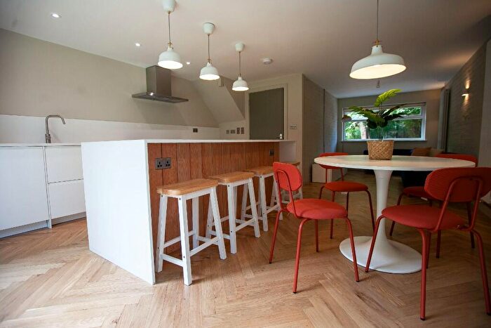 8 Bedroom Town House To Rent In Ladybarn Crescent, Manchester, Greater Manchester, M14