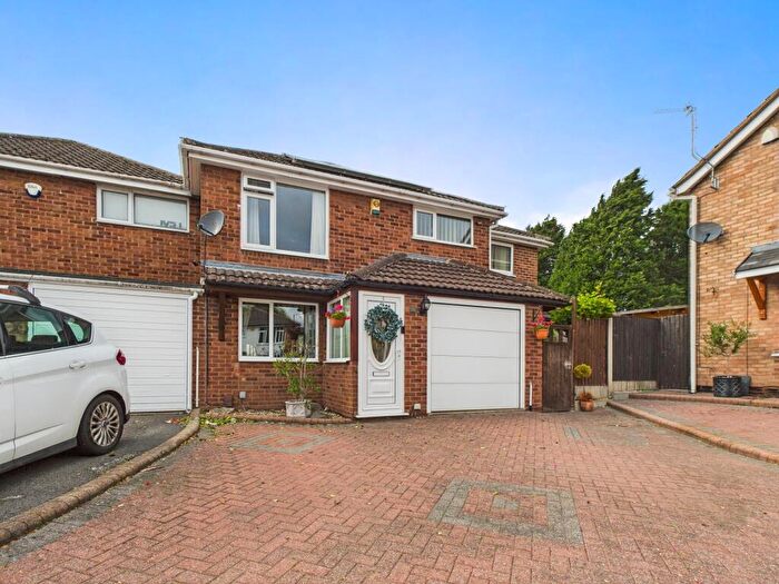 4 Bedroom Semi-Detached House For Sale In Links Close, Sinfin, DE24