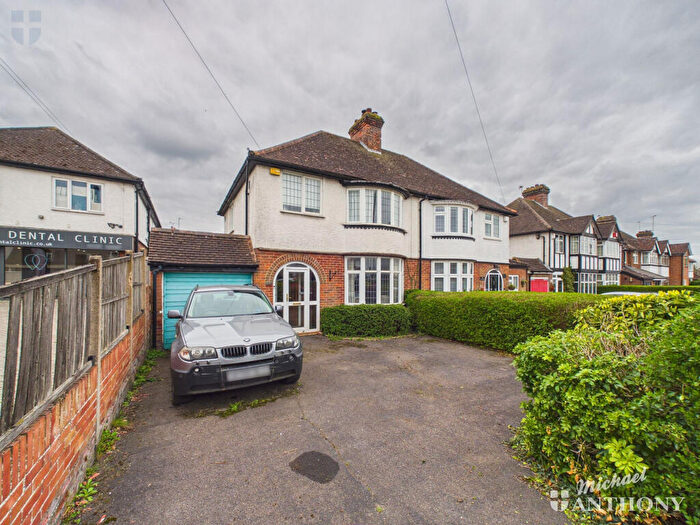 3 Bedroom Semi Detached House For Sale In Tring Road, Aylesbury, HP20