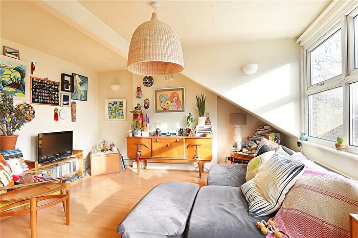 1 Bedroom Apartment To Rent In Lordship Lane, East Dulwich, London, SE22