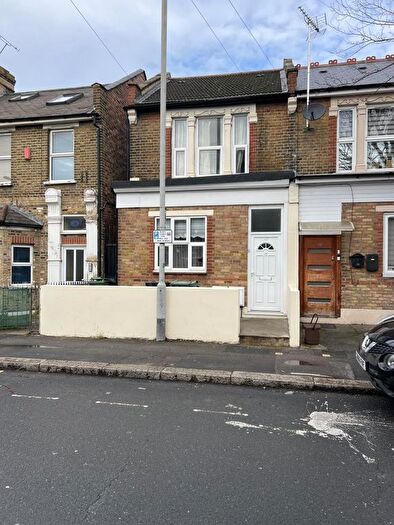 Studio To Rent In Capworth Street, London, E10