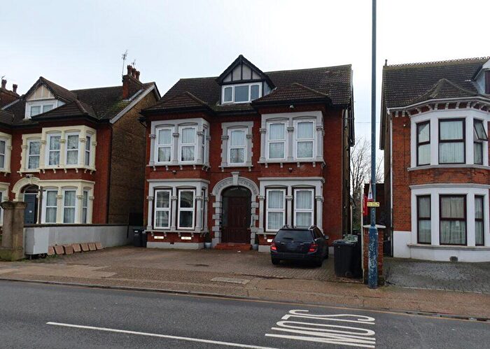 1 Bedroom Apartment To Rent In Pelham Lodge, DA11