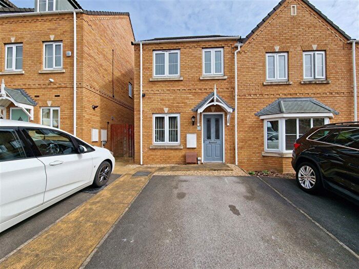 2 Bedroom Semi-Detached House To Rent In Springfield Avenue, Lofthouse, WF3