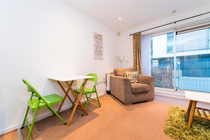 2 Bedroom Apartment To Rent In The Citadel, Northern Quarter, M4
