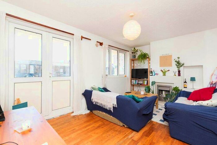 2 Bedroom Flat To Rent In Mitchison Road, De Beauvoir Town, N1