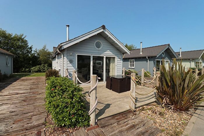 2 Bedroom Lodge For Sale In Blue Anchor Road, Filey, YO14